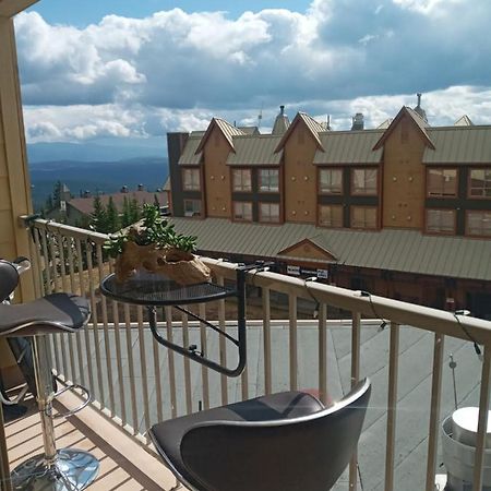 Village Center 2 Bedroom Condo Big White Ski Resort Экстерьер фото