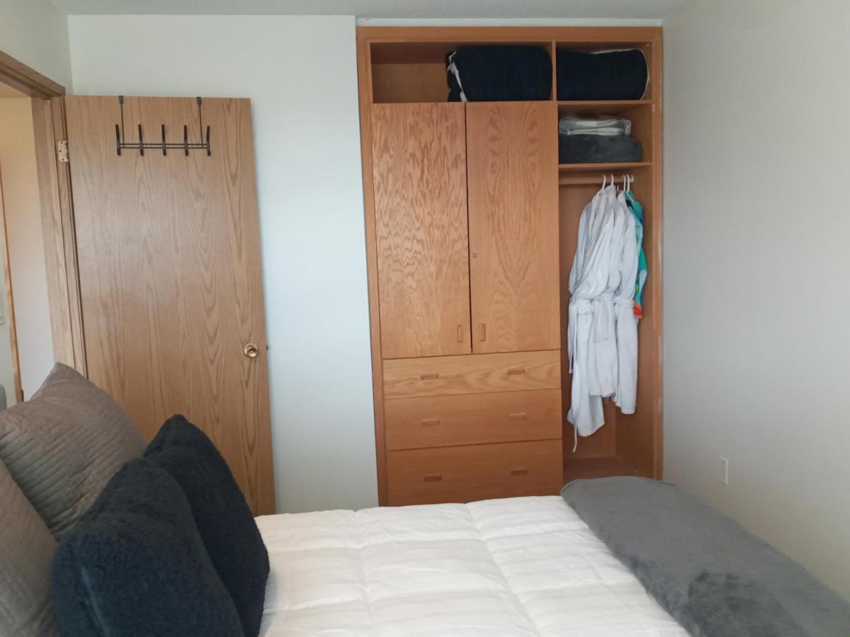 Village Center 2 Bedroom Condo Big White Ski Resort Экстерьер фото