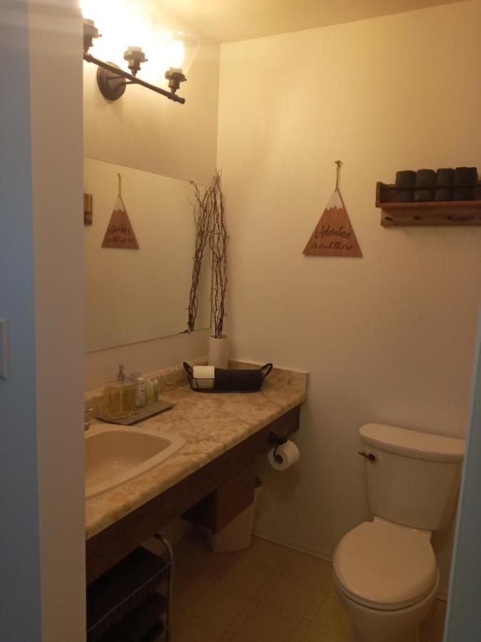 Village Center 2 Bedroom Condo Big White Ski Resort Экстерьер фото