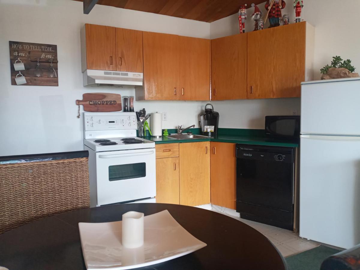 Village Center 2 Bedroom Condo Big White Ski Resort Экстерьер фото